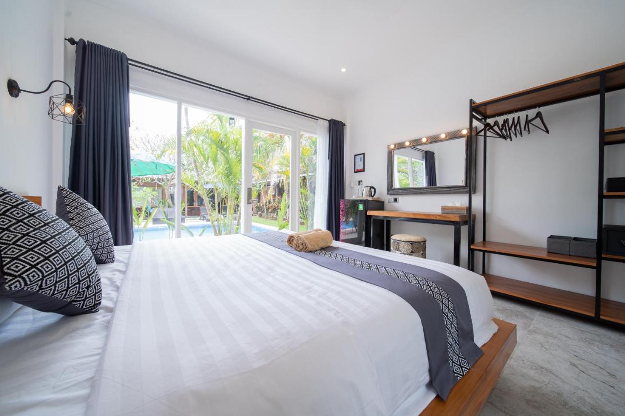 Easy Surf Camp Hotel Kuta  Exterior photo