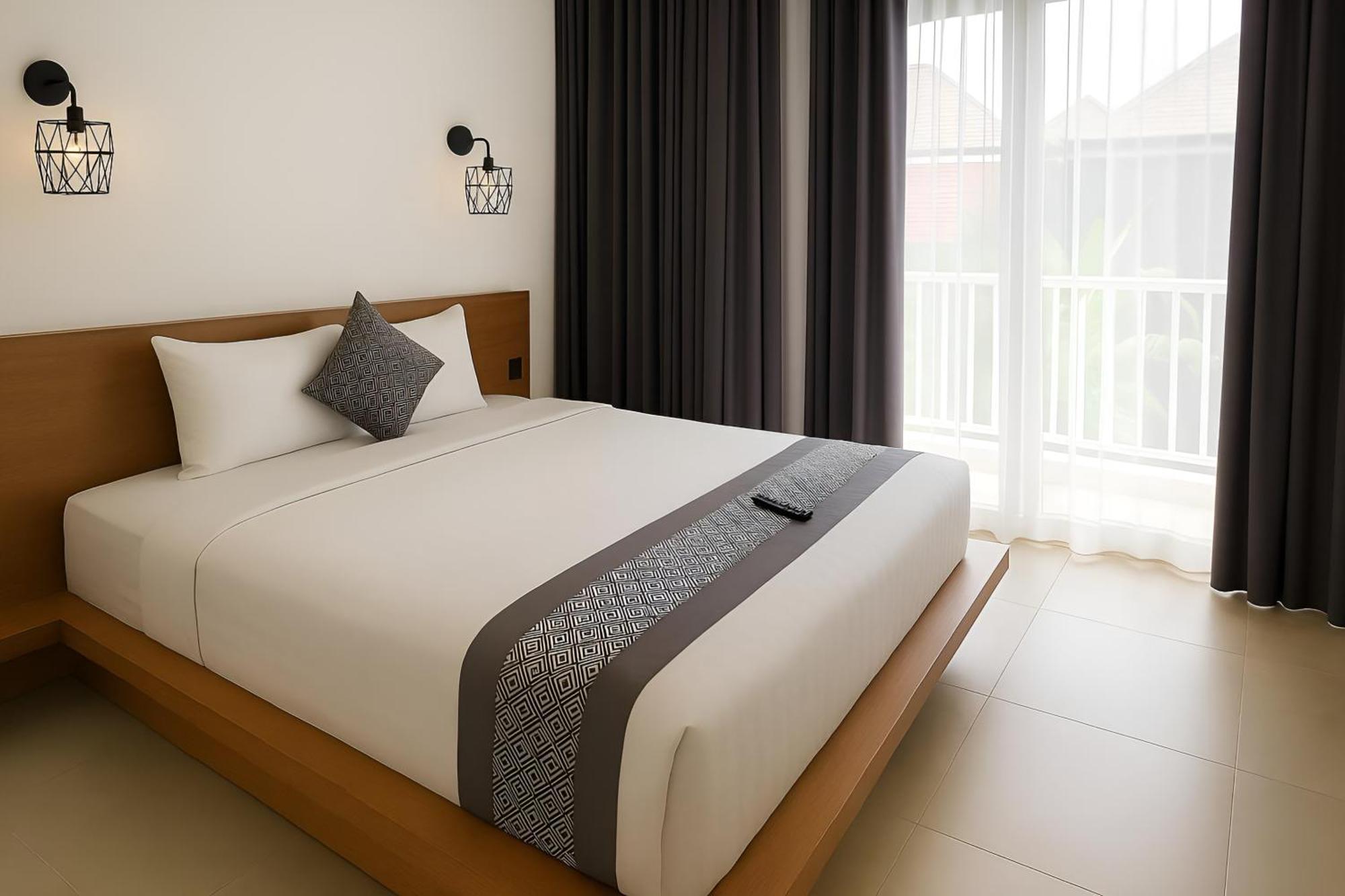 Easy Surf Camp Hotel Kuta  Exterior photo